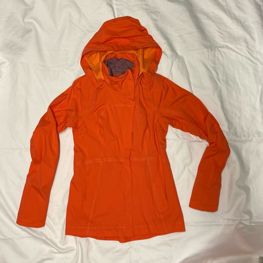 Lululemon size 6 like new windbreaker